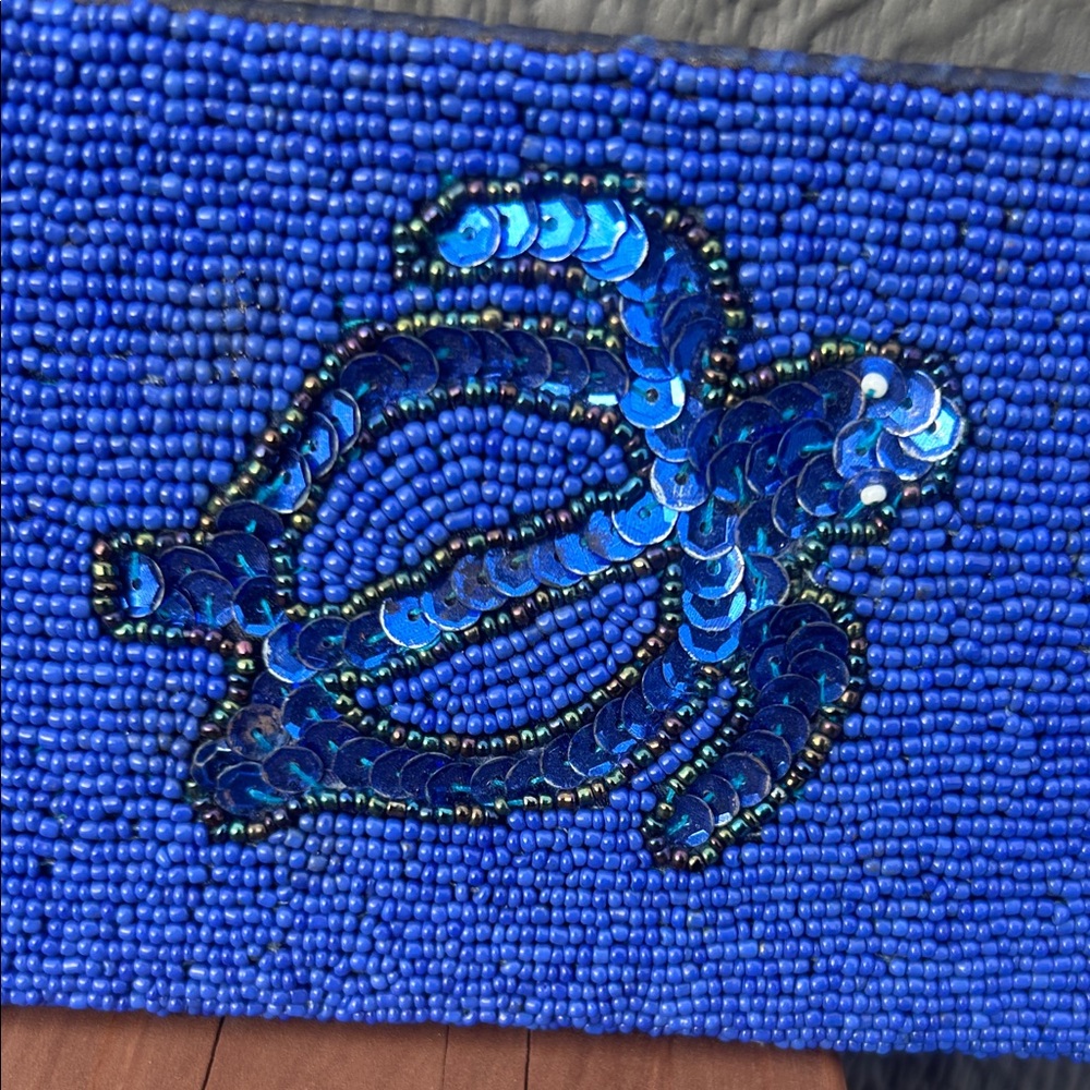 Beaded Blue Turtle Wristlet Clutch - Picture 3 of 13